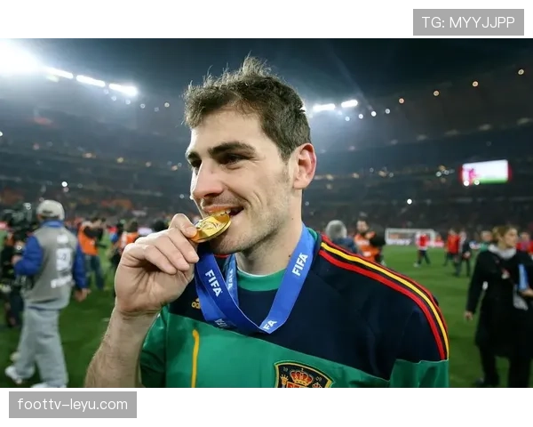 卡西利亚斯：西班牙传奇门神的传奇之路