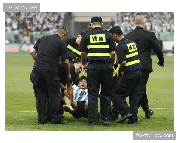 南美足球赛事热潮席卷全球,球迷热议激战表现 南美足球赛事热潮席卷全球,球迷热议激战表现
