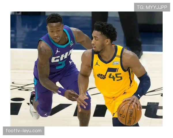 理查德森无球跑动拉开空间，3D属性改变球队进攻结构